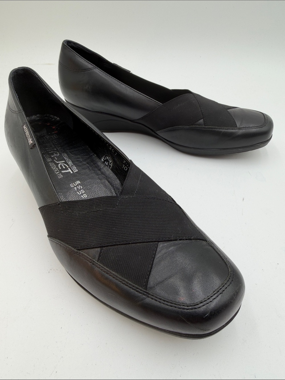 MEPHISTO sz10 Comfy Black Leather Loafers with Low Wedge Elastic Crossover